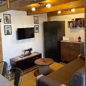 https://theroom.taorminaitalyhotels.com